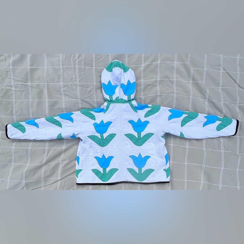 Handmade Upcycled Vintage Quilt Jacket with Hood - Picture 8 of 10